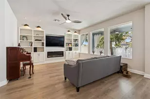 2407 W Carmen St, Tampa, FL 33609 - Photo 18