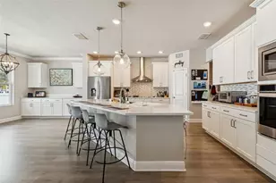 2407 W Carmen St, Tampa, FL 33609 - Photo 10