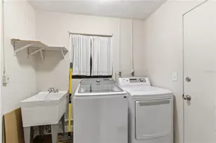 1001 Willowbranch Ave, Clearwater, FL 33764 - Photo 36