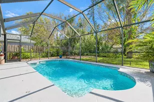 7649 Nottinghill Sky Dr, Apollo Beach, FL 33572 - Photo 4