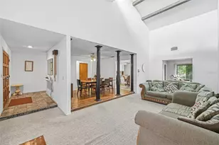 3330 Foxridge Cir, Tampa, FL 33618 - Photo 6