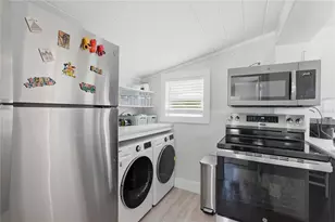 15424 2nd St E, Madeira Beach, FL 33708 - Photo 10