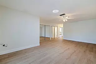 403 Boca Ciega Point Blvd N, Saint Petersburg, FL 33708 - Photo 36