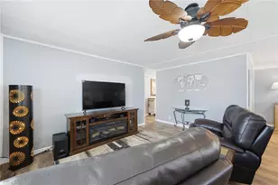 84 Jacaranda Dr, Safety Harbor, FL 34695 - Photo 16