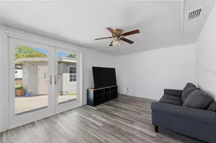 733 61st Ave NE, Saint Petersburg, FL 33703 - Photo 22