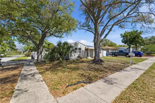 733 61st Ave NE, Saint Petersburg, FL 33703 - Photo 44