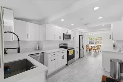 733 61st Avenue NE, Saint Petersburg, FL 33703 - Photo 14