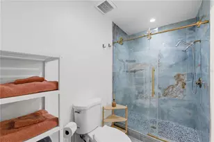 733 61st Ave NE, Saint Petersburg, FL 33703 - Photo 38