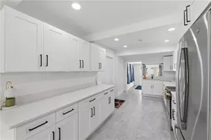733 61st Ave NE, Saint Petersburg, FL 33703 - Photo 14