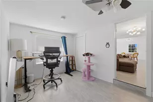 733 61st Ave NE, Saint Petersburg, FL 33703 - Photo 34