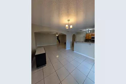 4630 Ashburn Square Drive, Tampa, FL 33610 - Photo 10