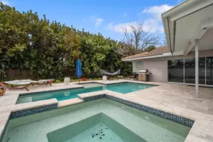 4179 38th Way S, Saint Petersburg, FL 33711 - Photo 4