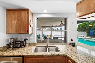 4179 38th Way S, Saint Petersburg, FL 33711 - Photo 12