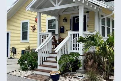 1137 Highland Street S, Saint Petersburg, FL 33701 - Photo 1