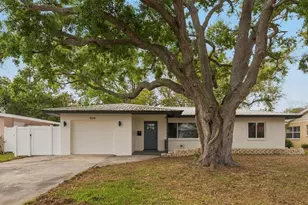 920 43rd Ave NE, Saint Petersburg, FL 33703 - Photo 1