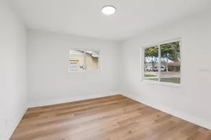 920 43rd Ave NE, Saint Petersburg, FL 33703 - Photo 14