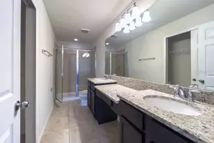 4812 White Sanderling Ct, Tampa, FL 33619 - Photo 18