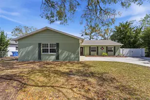 12721 Carte Dr, Tampa, FL 33618 - Photo 2