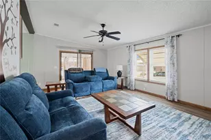 7039 Siesta St, Zephyrhills, FL 33541 - Photo 12