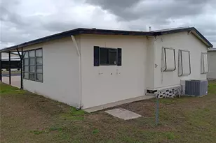 37536 Amigo Dr, Zephyrhills, FL 33541 - Photo 6