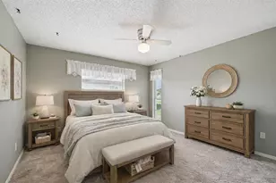 2216 Grenadier Dr, Sun City Center, FL 33573 - Photo 22