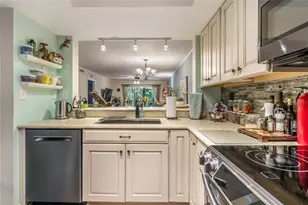 90 S Highland Ave, Tarpon Springs, FL 34689 - Photo 14