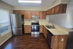 1407 Foxboro Dr, Brandon, FL 33511 - Photo 4