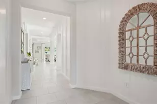 1059 Chasehill Ln, Zephyrhills, FL 33541 - Photo 2