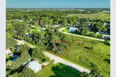 458 Capitol Street, North Fort Myers, FL 33903 - Photo 4