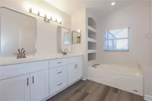 1121 Tuscanny St, Brandon, FL 33511 - Photo 10