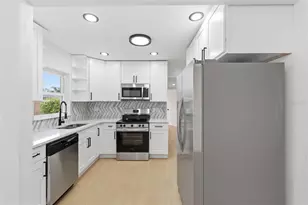 5347 30th Ave N, Saint Petersburg, FL 33710 - Photo 4