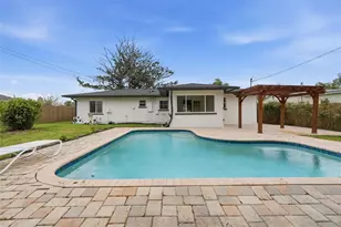 5347 30th Ave N, Saint Petersburg, FL 33710 - Photo 2