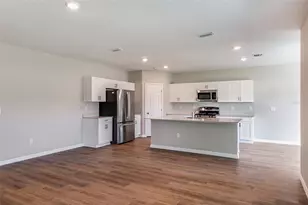 36659 Sagemoor Dr, Zephyrhills, FL 33541 - Photo 8