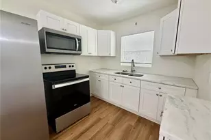 8023 Country Club Rd N, Saint Petersburg, FL 33710 - Photo 6