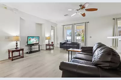 11438 Laurel Brook Court, Riverview, FL 33569 - Photo 4