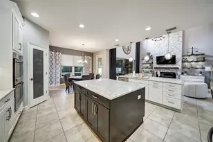 1611 Tilted Cypress Pl, Wesley Chapel, FL 33544 - Photo 10