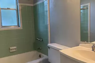 1724 W Eldred Dr, Tampa, FL 33603 - Photo 10