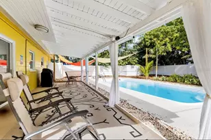 8215 Quail Rd, Seminole, FL 33777 - Photo 2