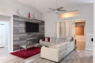 3820 Cypress Meadows Rd, Tampa, FL 33624 - Photo 4