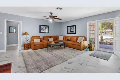 5723 1st Street NE, Saint Petersburg, FL 33703 - Photo 2