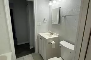 2525 Imlay Ct S, Saint Petersburg, FL 33705 - Photo 8