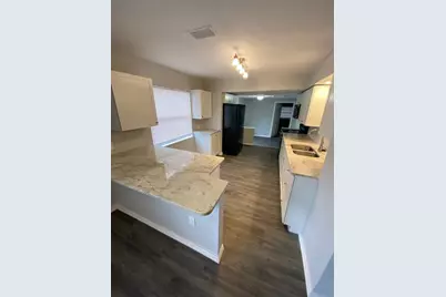 2525 Imlay Court S, Saint Petersburg, FL 33705 - Photo 2