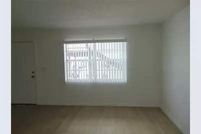 9119 Tudor Drive #E102, Tampa, FL 33615 - Photo 4