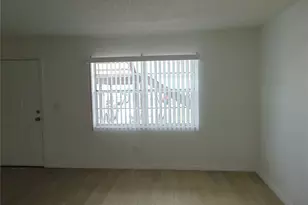 9119 Tudor Dr, Tampa, FL 33615 - Photo 4