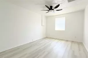 3602 Tamarix Dr, Tampa, FL 33619 - Photo 6