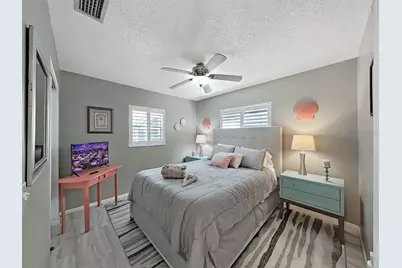 12255 Mallory Drive, Largo, FL 33774 - Photo 6