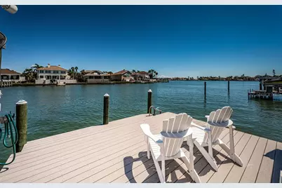 2180 Dolphin Boulevard S, Saint Petersburg, FL 33707 - Photo 46