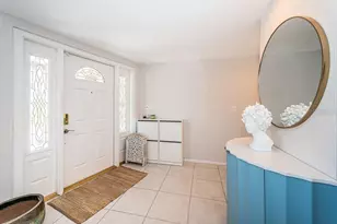 2180 Dolphin Blvd S, Saint Petersburg, FL 33707 - Photo 6