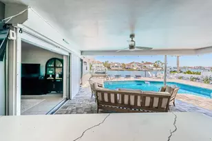 2180 Dolphin Blvd S, Saint Petersburg, FL 33707 - Photo 12