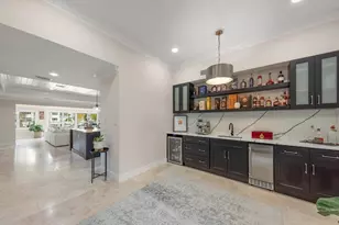 430 Palm Island SE, Clearwater Beach, FL 33767 - Photo 10
